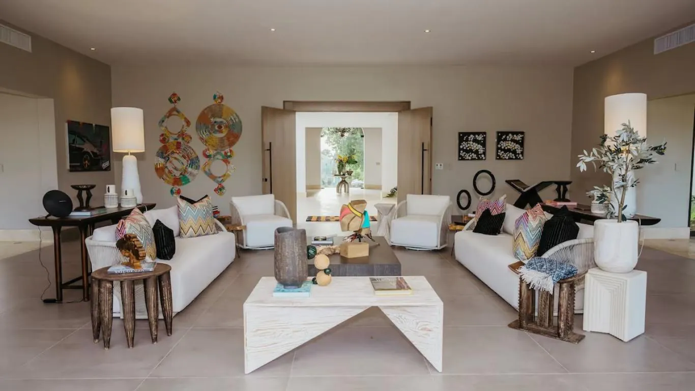 Casa Roble | Casa De Campo