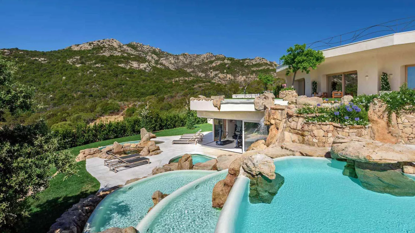 Villa The Rock | Sardinia