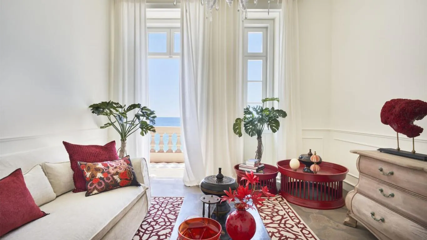 The Red Chalet | Rest of Portugal