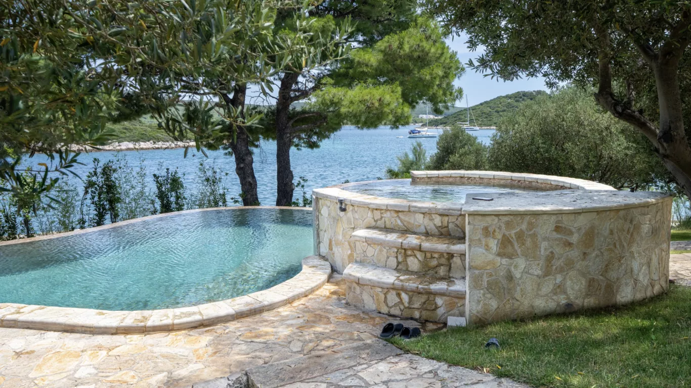Mala Bisaga | Croatia