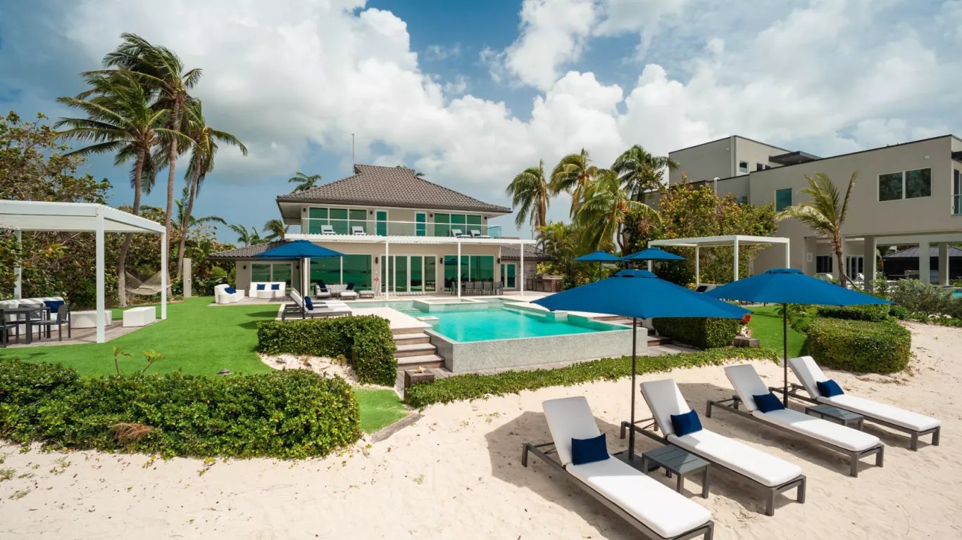The Palm Estate | Cayman Islands