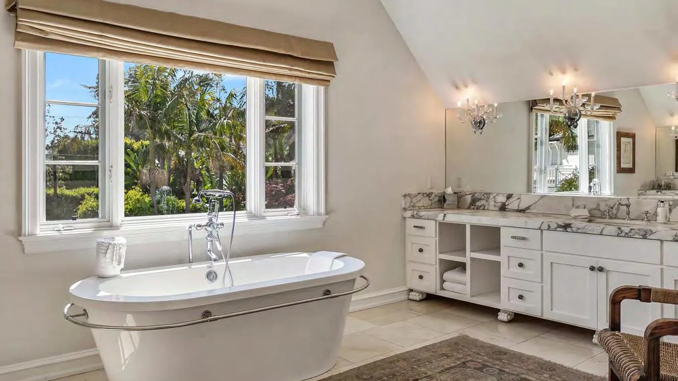 Villa Antonina | Los Angeles