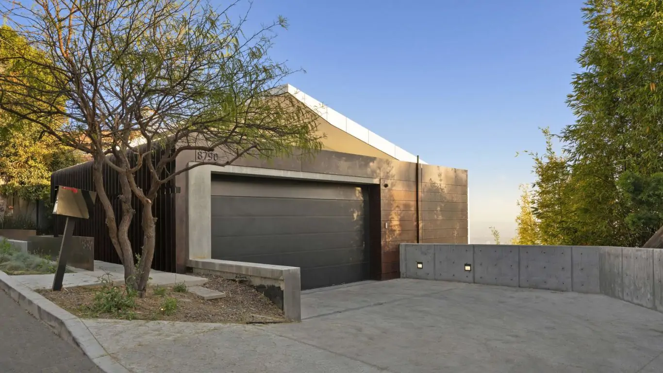 Villa Kezia | Los Angeles