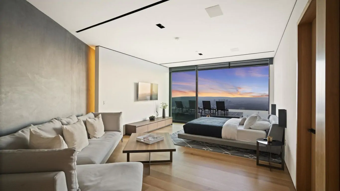 Villa Kezia | Los Angeles