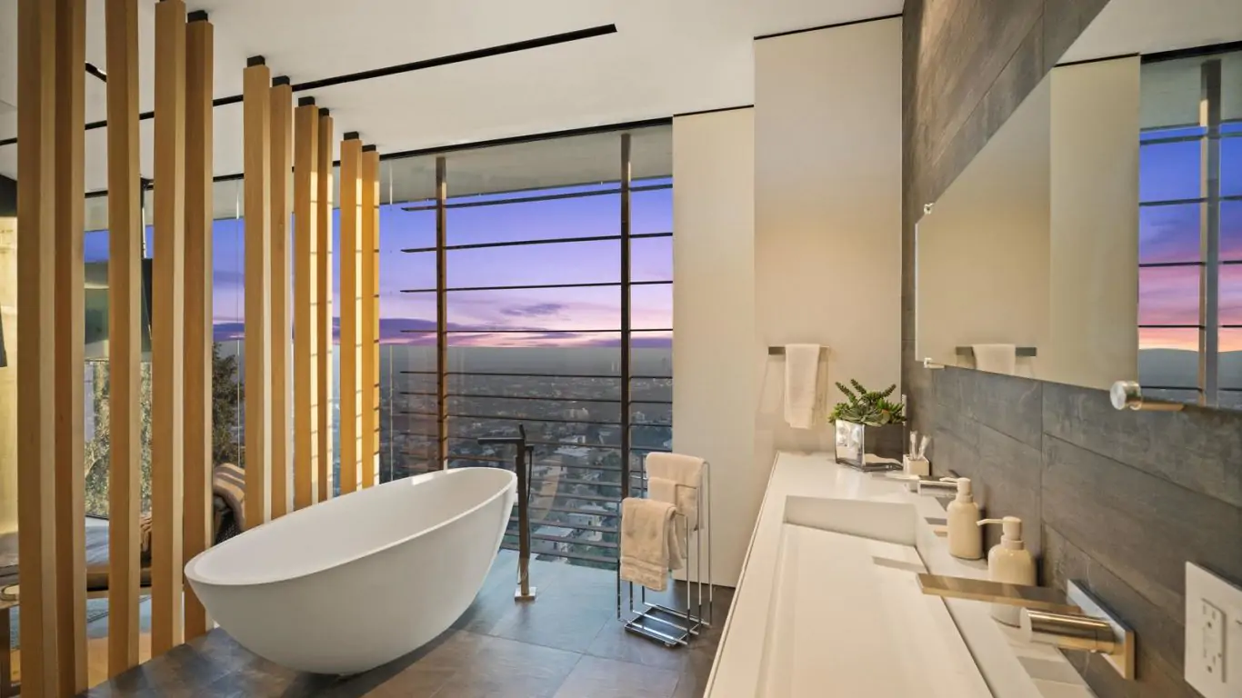 Villa Kezia | Los Angeles