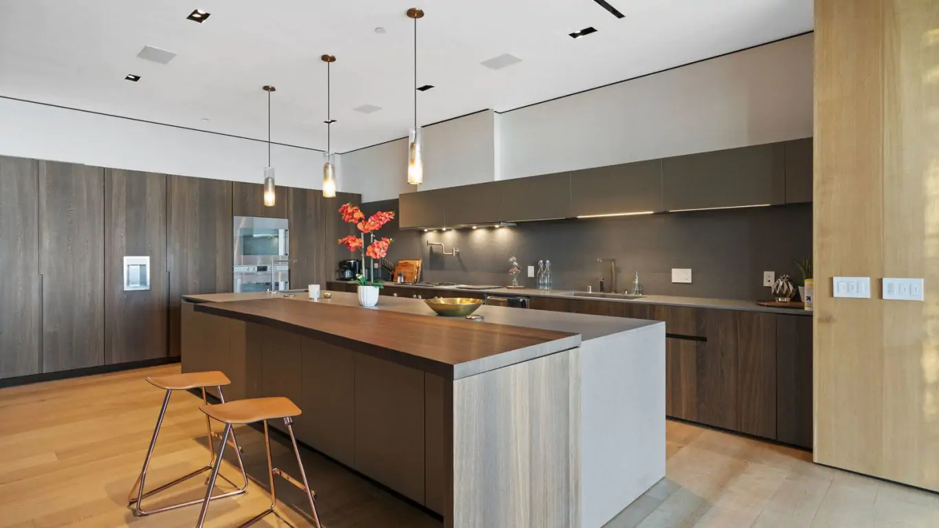 Villa Kezia | Los Angeles