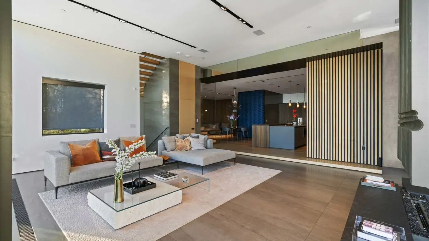 Villa Kezia | Los Angeles