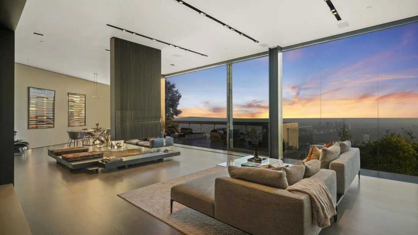 Villa Kezia | Los Angeles