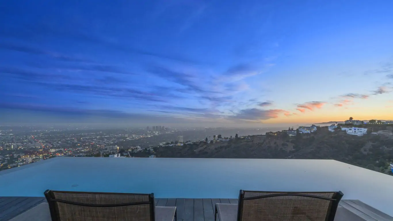 Villa Kezia | Los Angeles