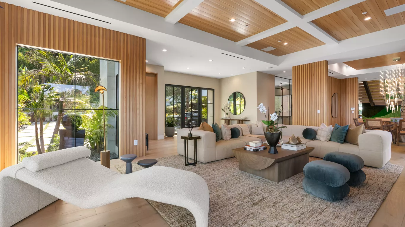 Villa Irena | Los Angeles