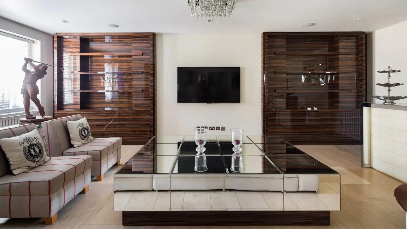 Townhouse Priscilla | London