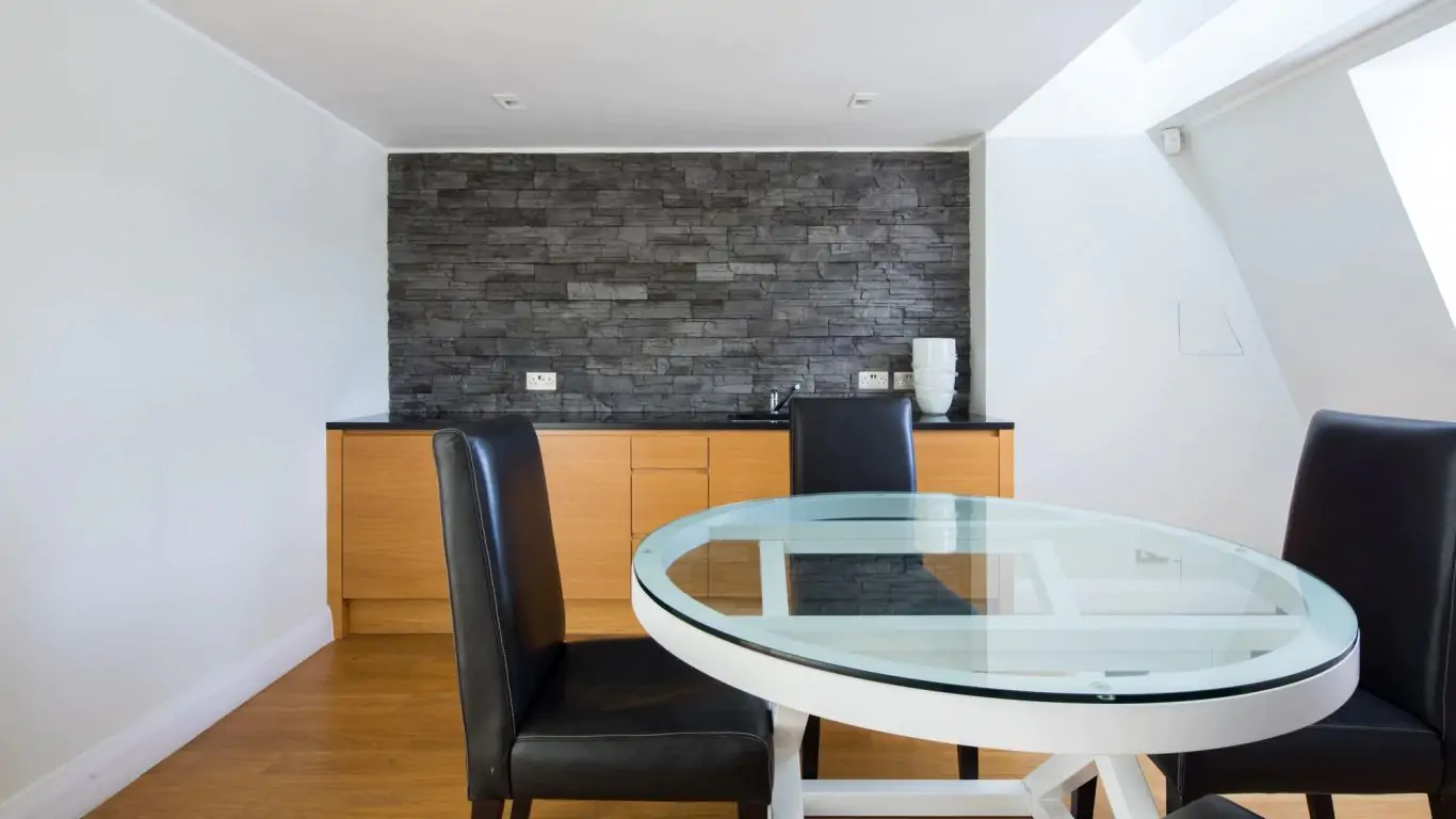 Townhouse Priscilla | London