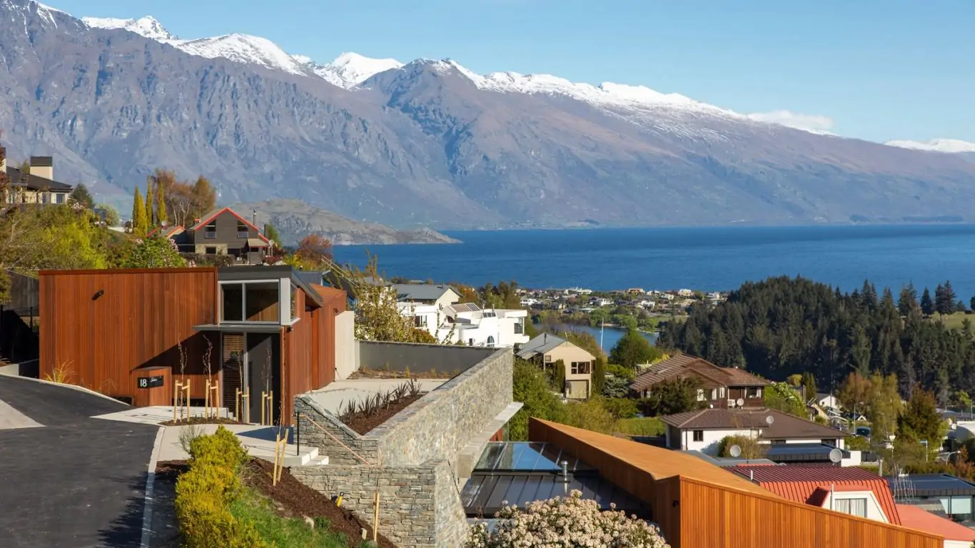 Ladena | New Zealand