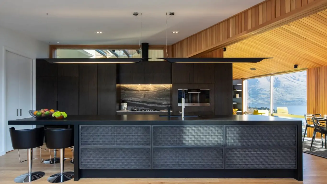 Ladena | New Zealand