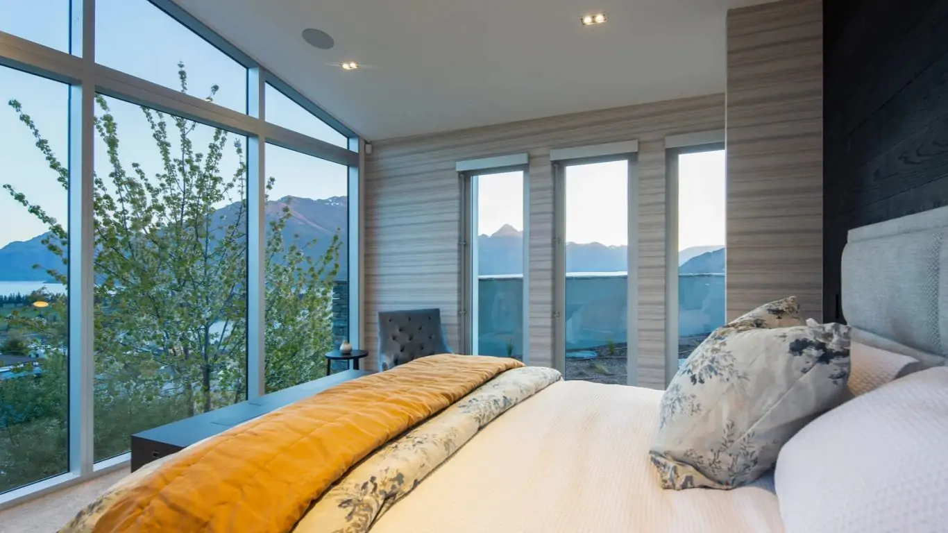 Ladena | New Zealand