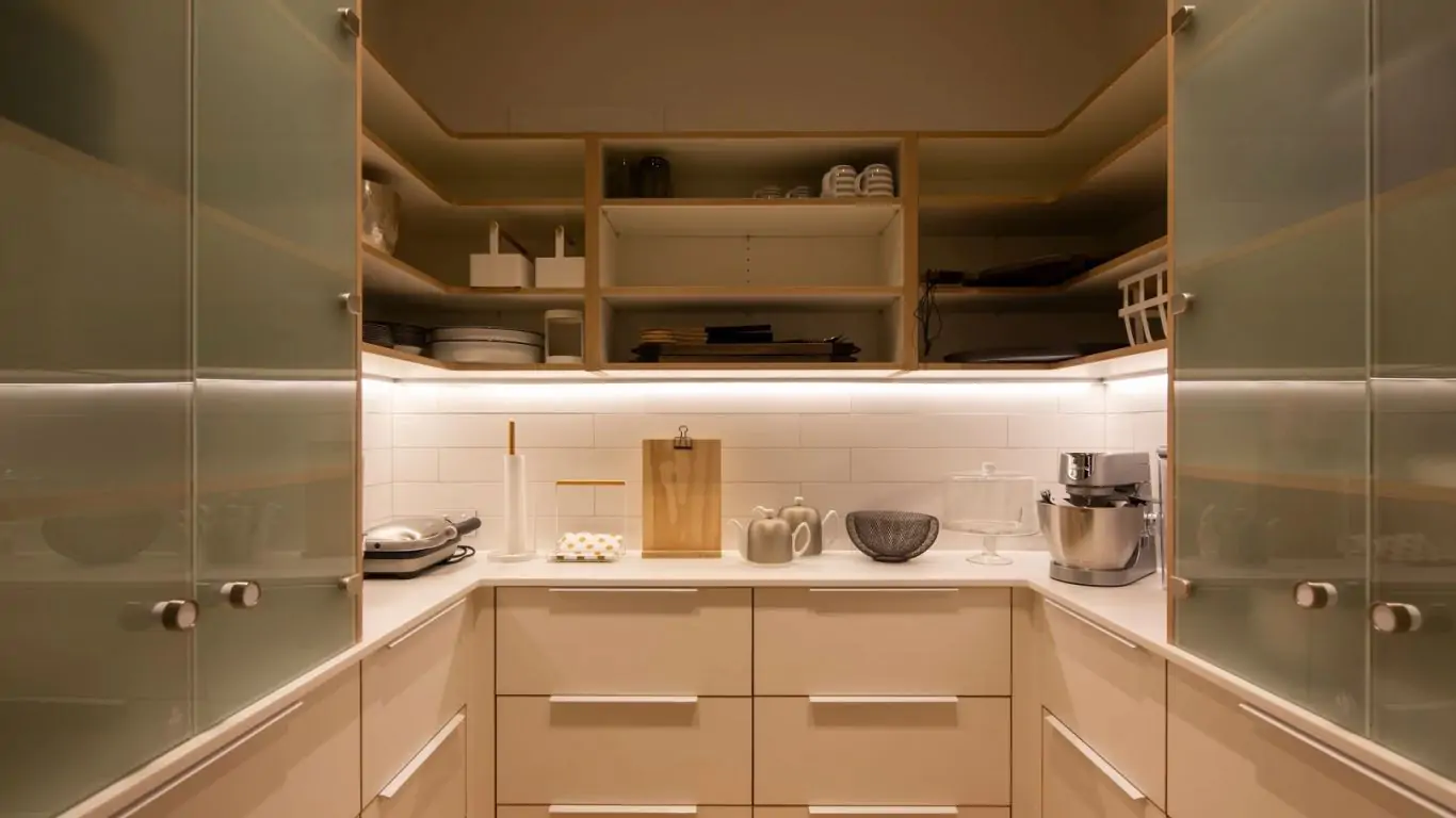 Ladena | New Zealand