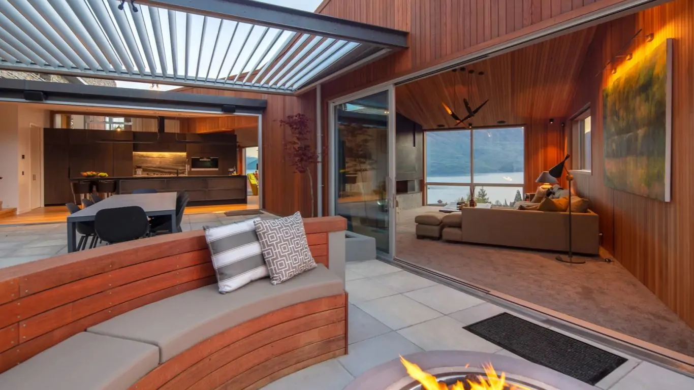 Ladena | New Zealand