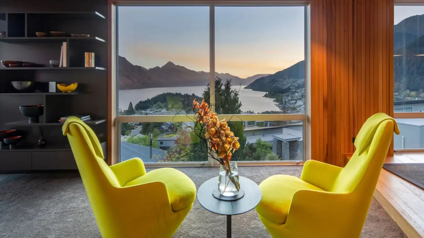 Ladena | New Zealand