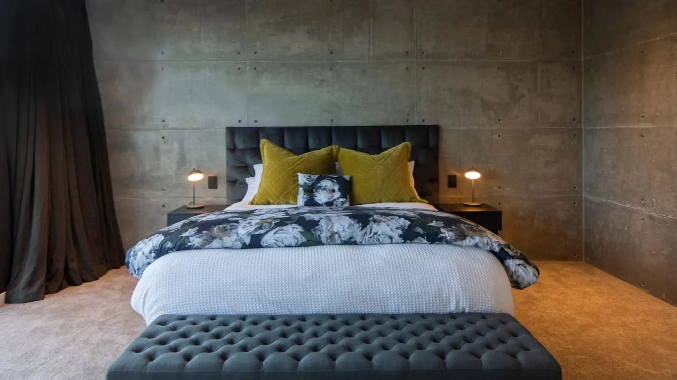 Ladena | New Zealand