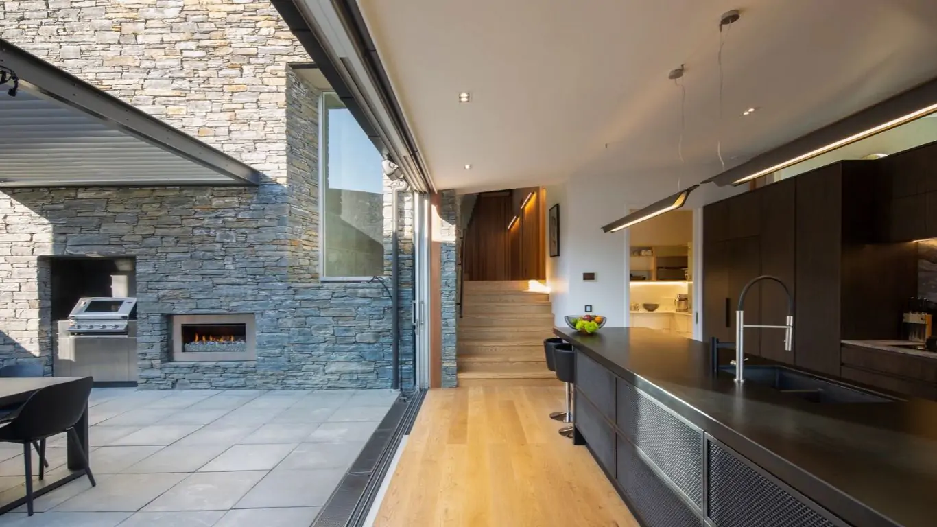 Ladena | New Zealand