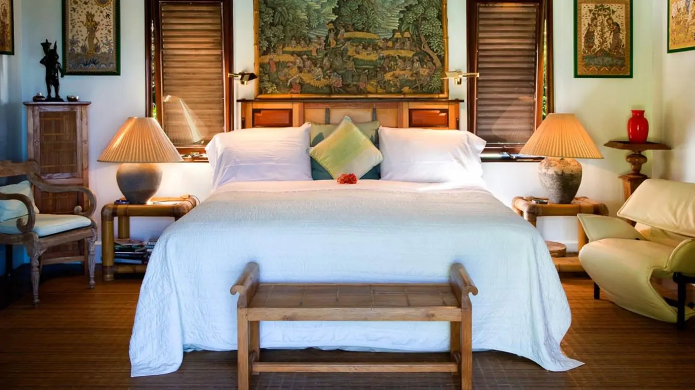 Mandalay Pearl | Saint Vincent and the Grenadines