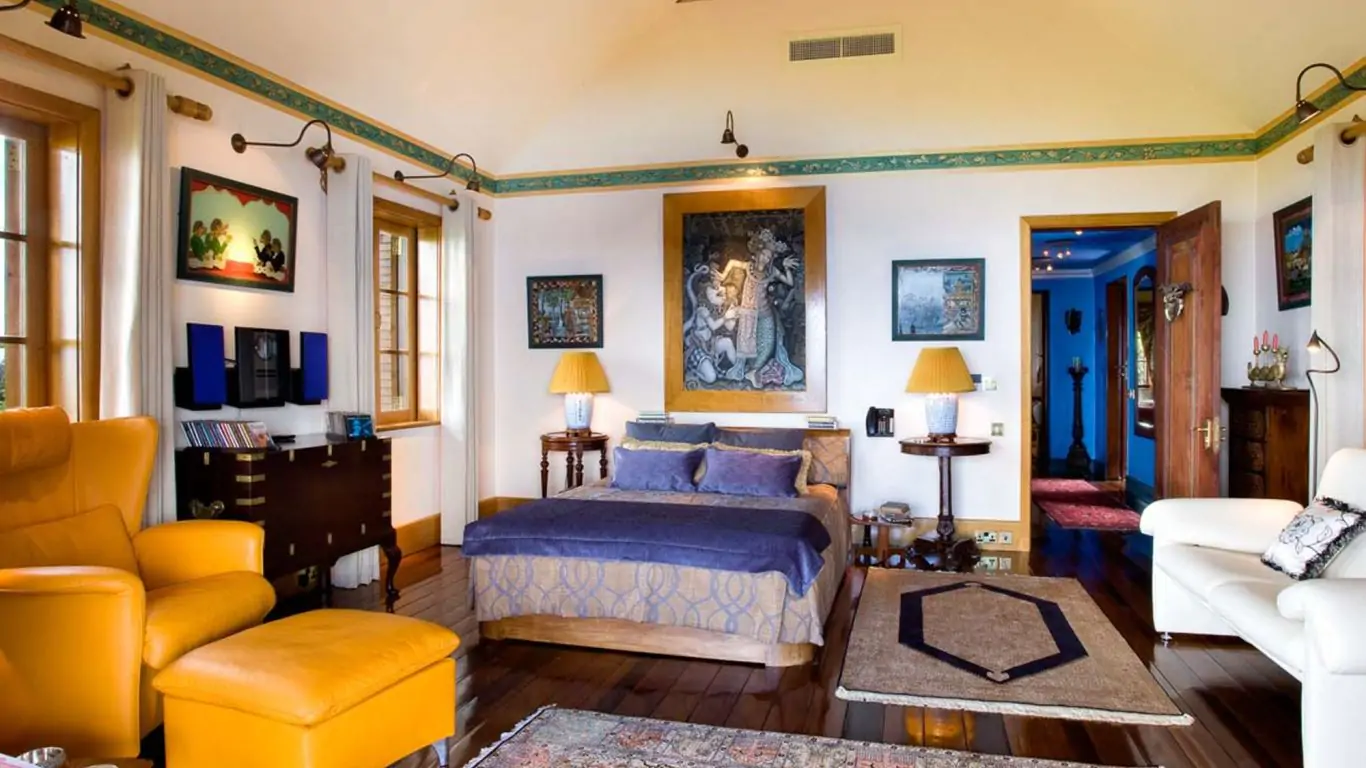 Mandalay Pearl | Saint Vincent and the Grenadines