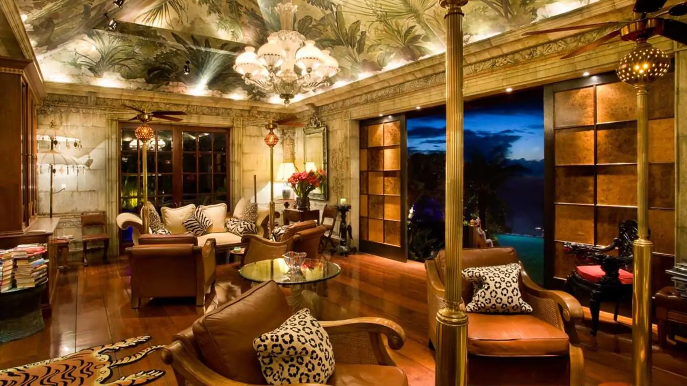 Mandalay Pearl | Saint Vincent and the Grenadines