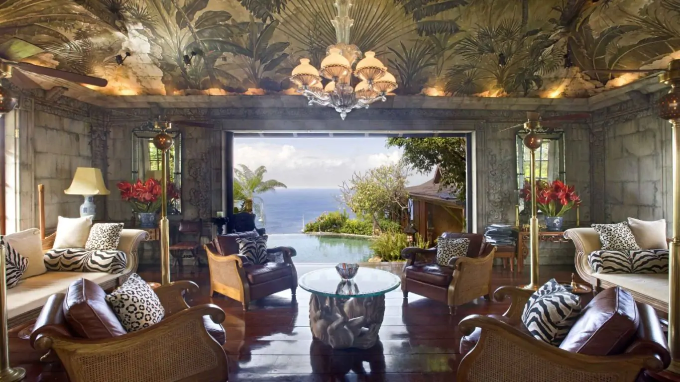 Mandalay Pearl | Saint Vincent and the Grenadines