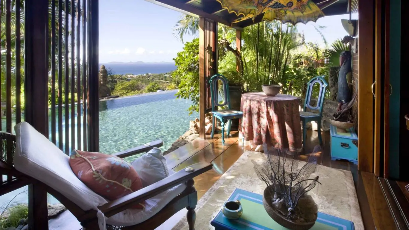 Mandalay Pearl | Saint Vincent and the Grenadines