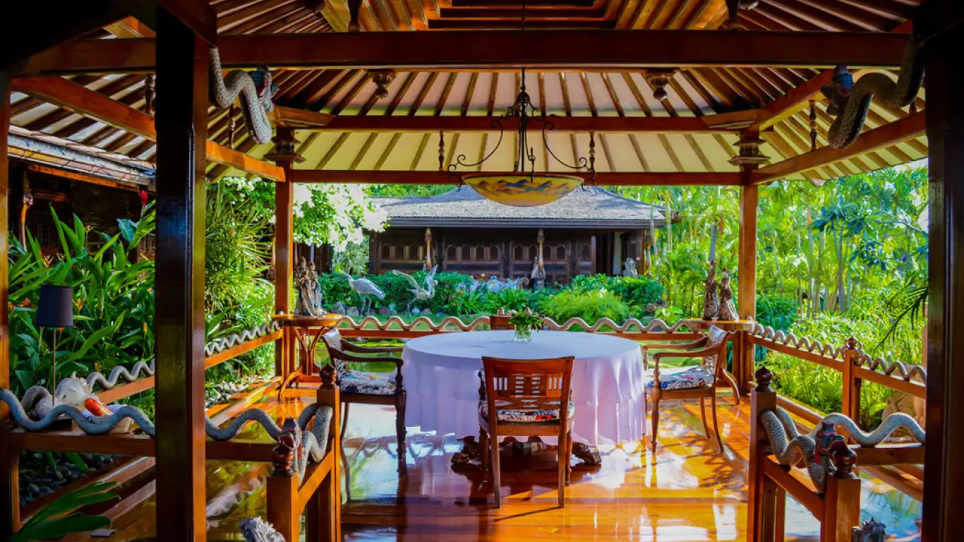 Mandalay Pearl | Saint Vincent and the Grenadines