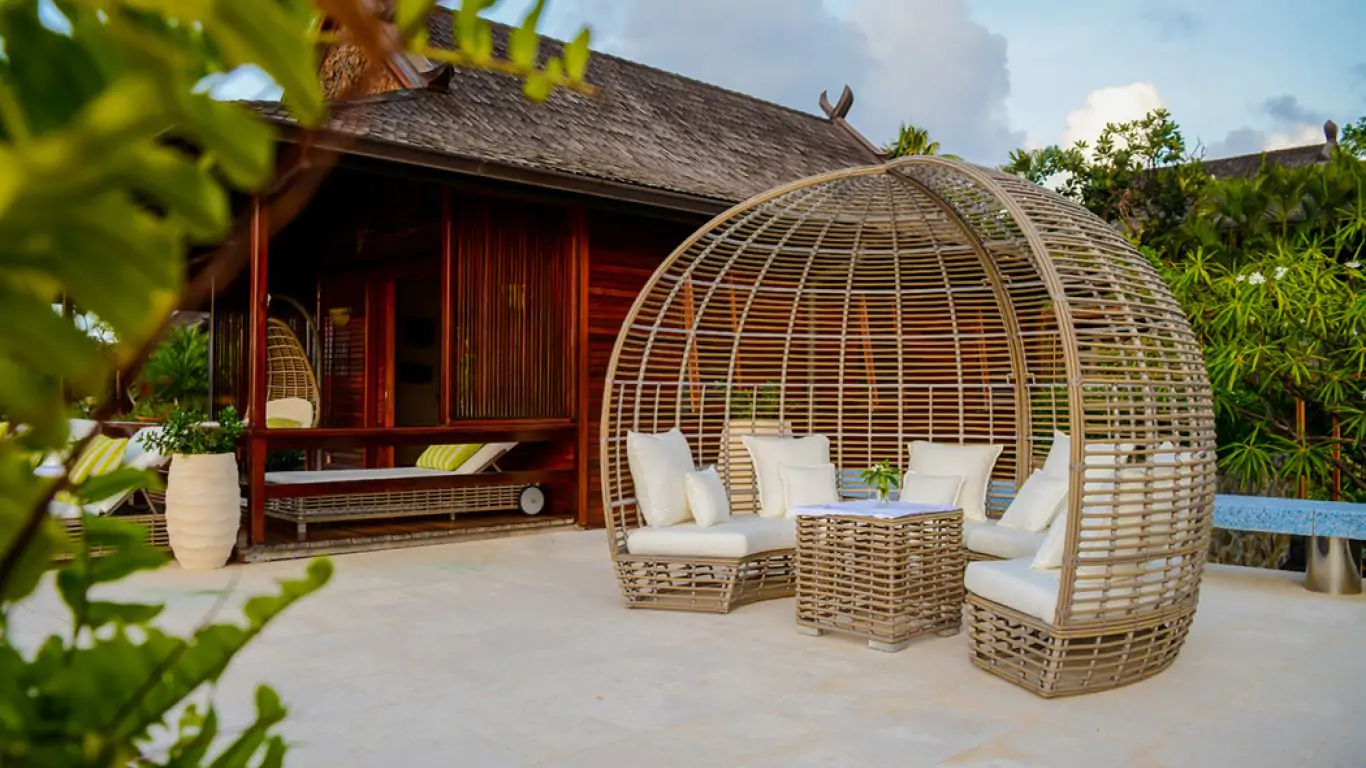 Mandalay Pearl | Saint Vincent and the Grenadines