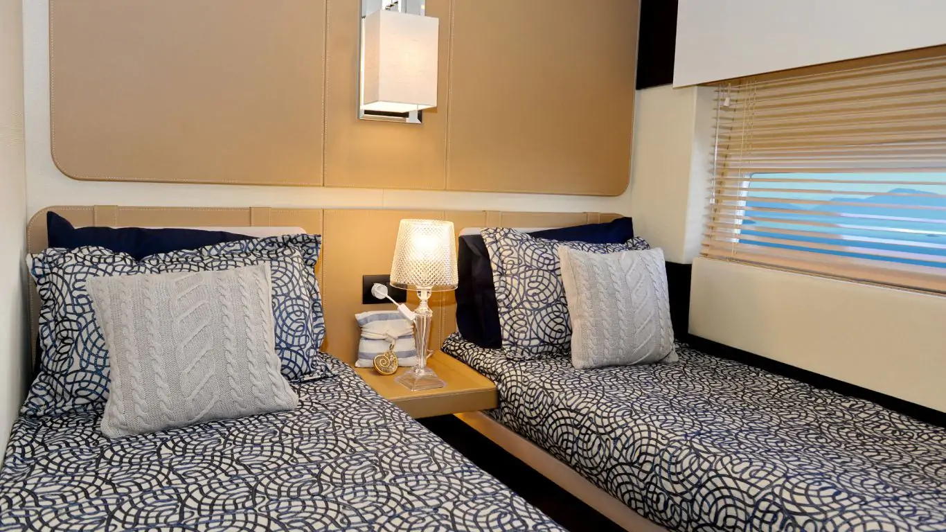 Yacht Makani 77 | Yachts