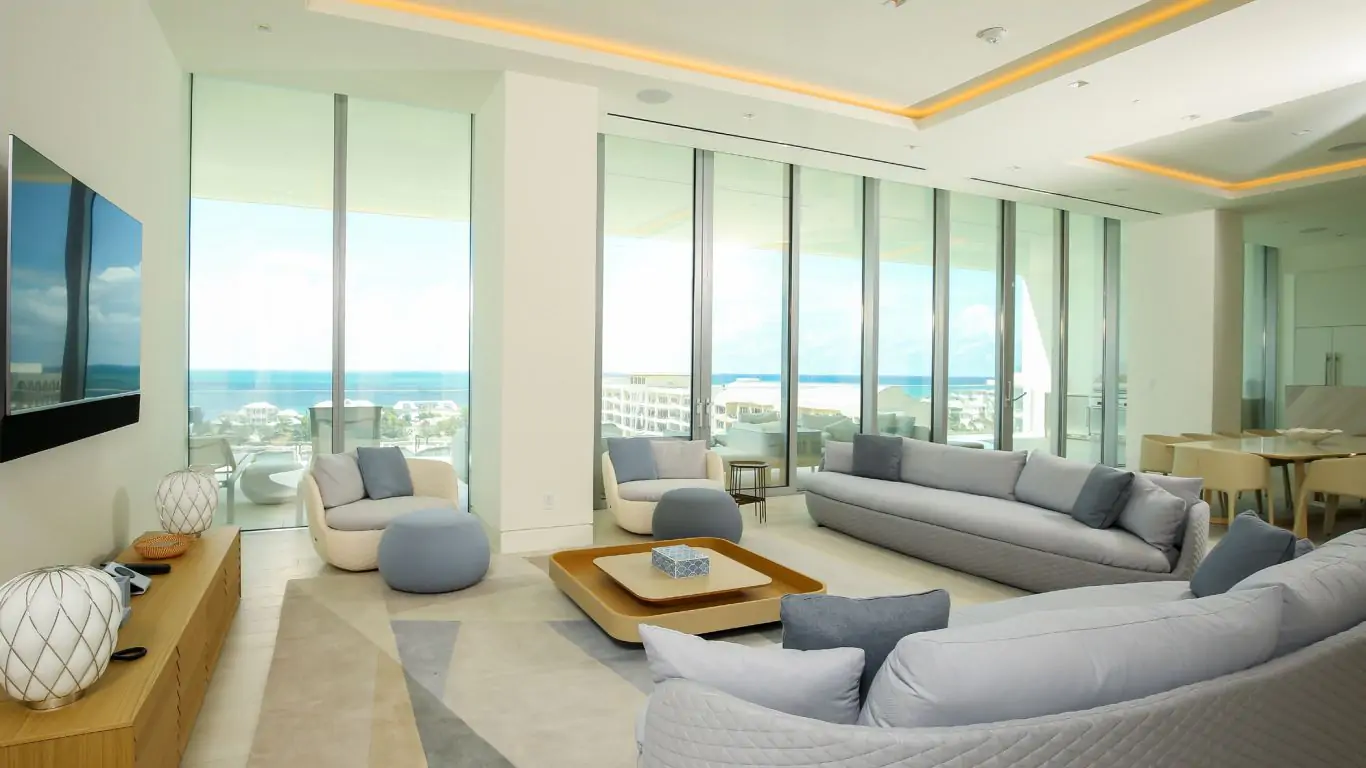 Penthouse Zach Albany | Bahamas