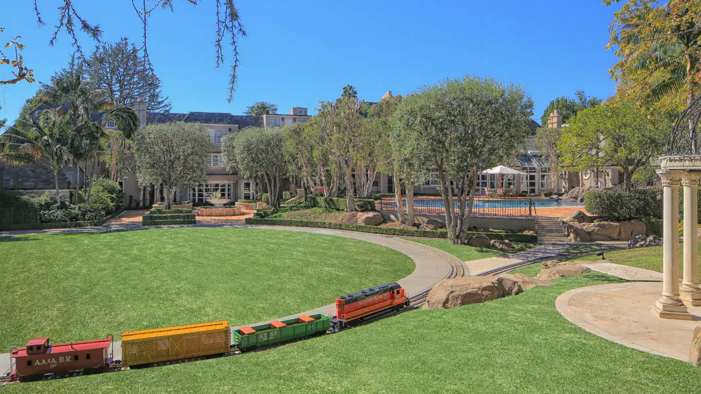 Villa Solenn | Los Angeles