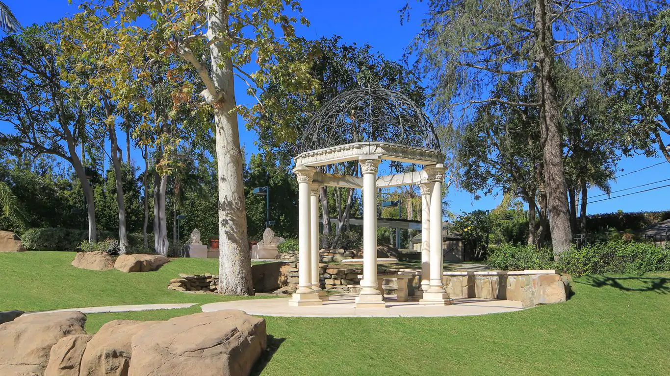 Villa Solenn | Los Angeles