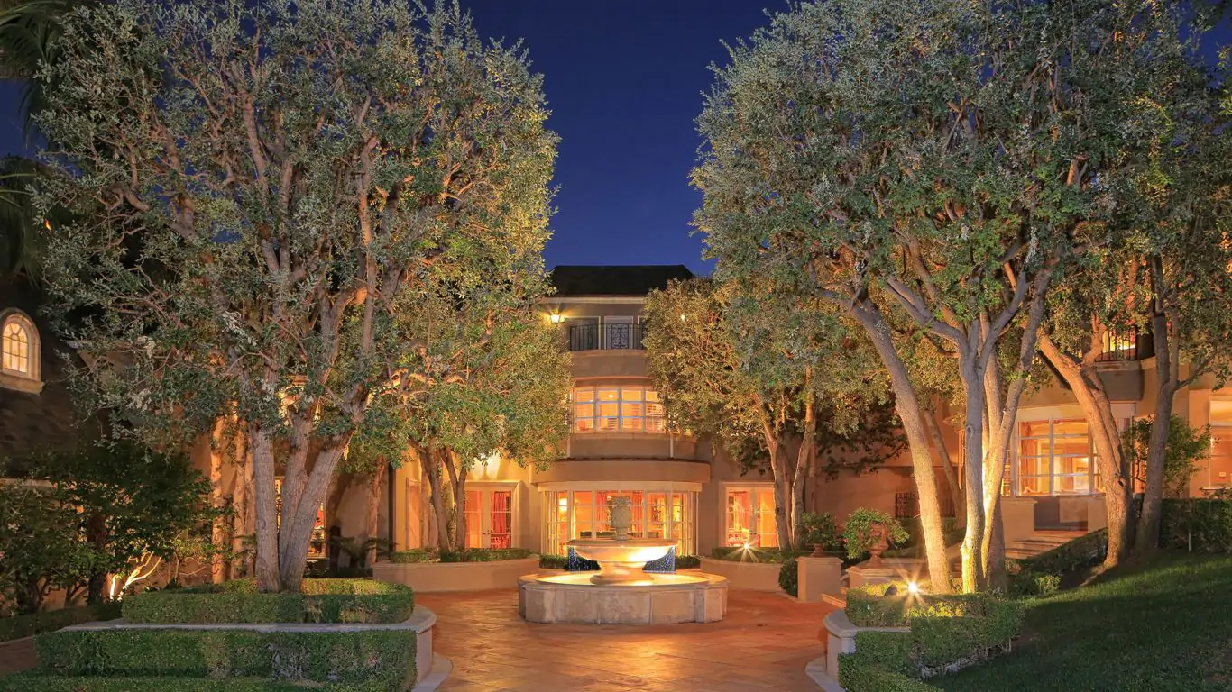 Villa Solenn | Los Angeles