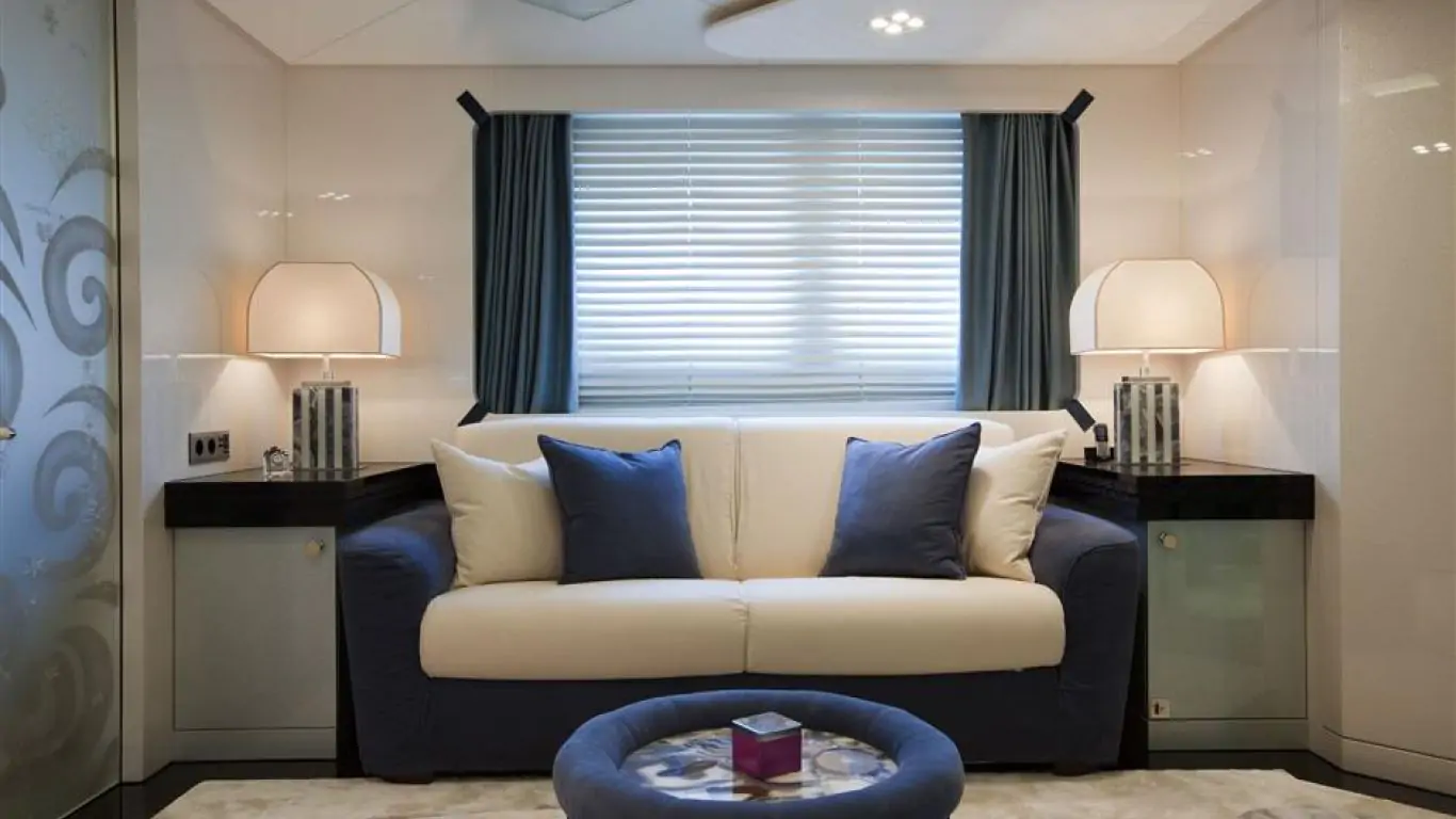 Yacht Quite Essential 180 | Yachts