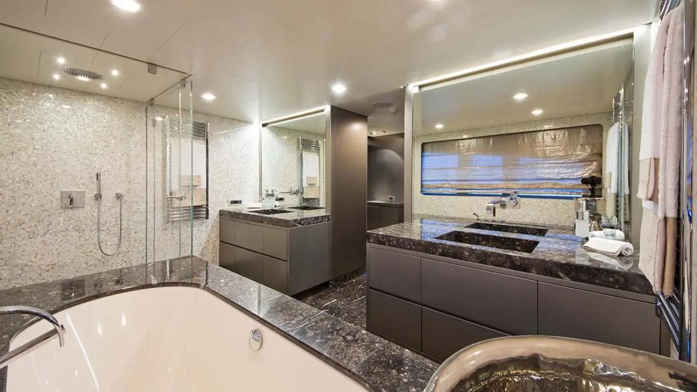 Yacht Liberty 164 | Yachts