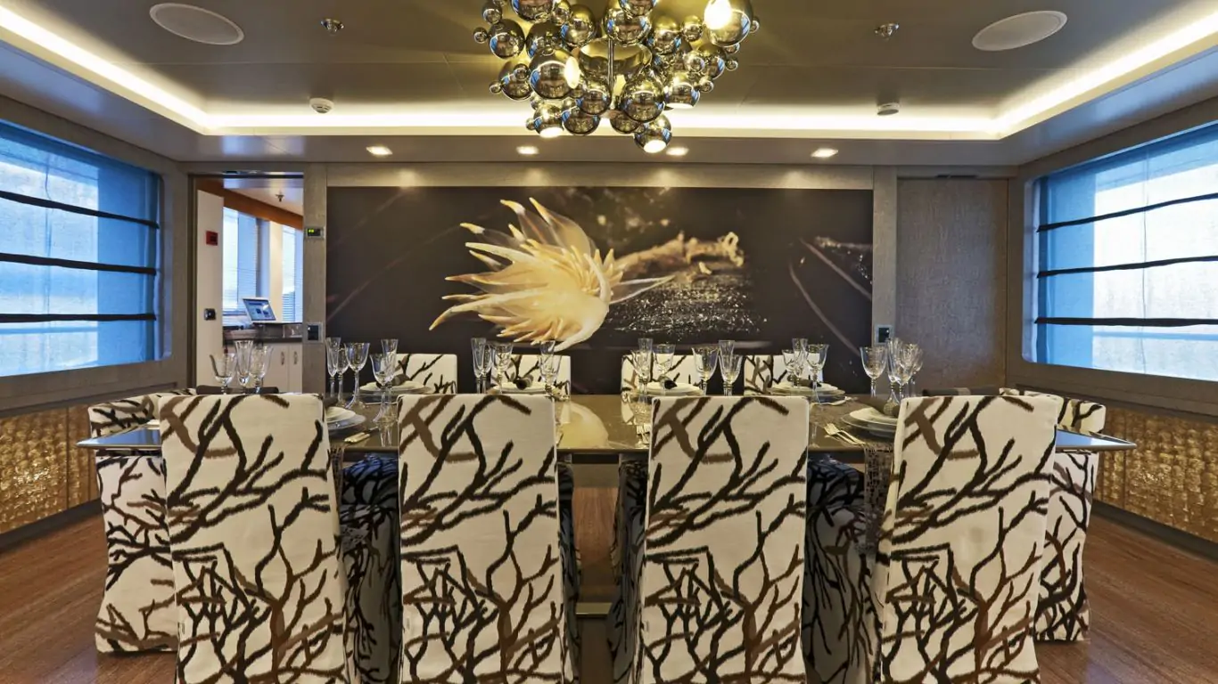 Yacht Liberty 164 | Yachts