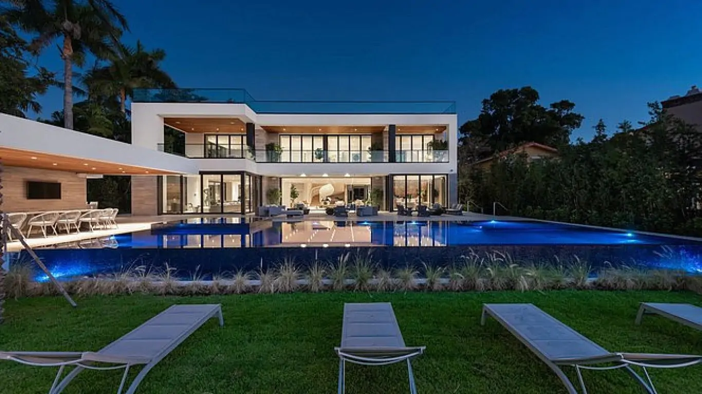 Villa Courtney | Miami