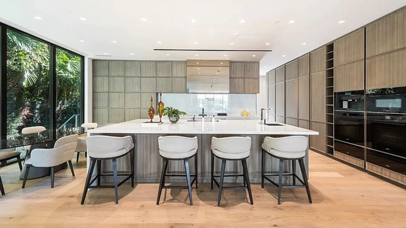 Villa Courtney | Miami