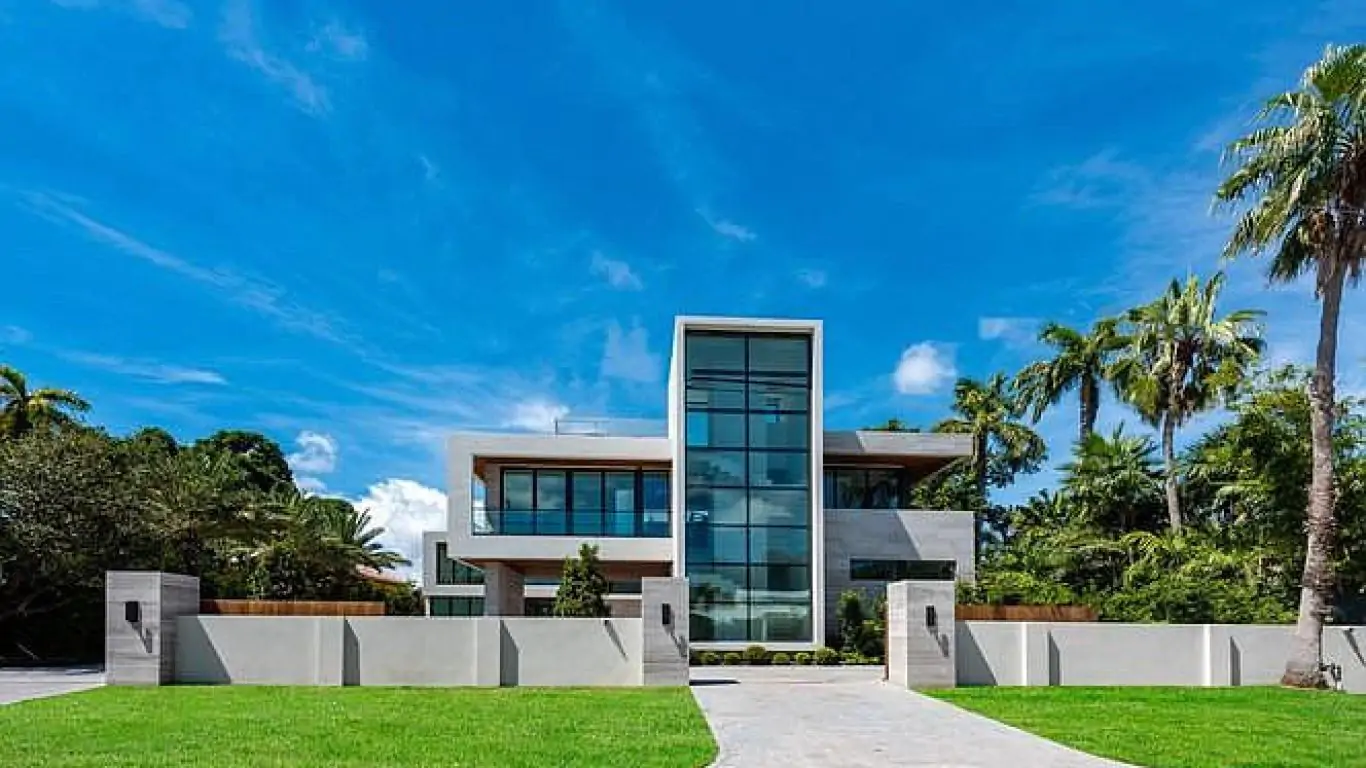 Villa Courtney | Miami