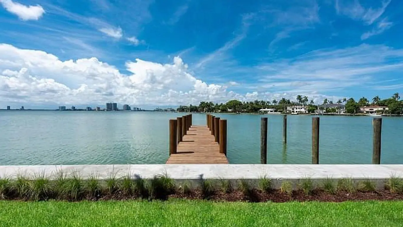 Villa Courtney | Miami