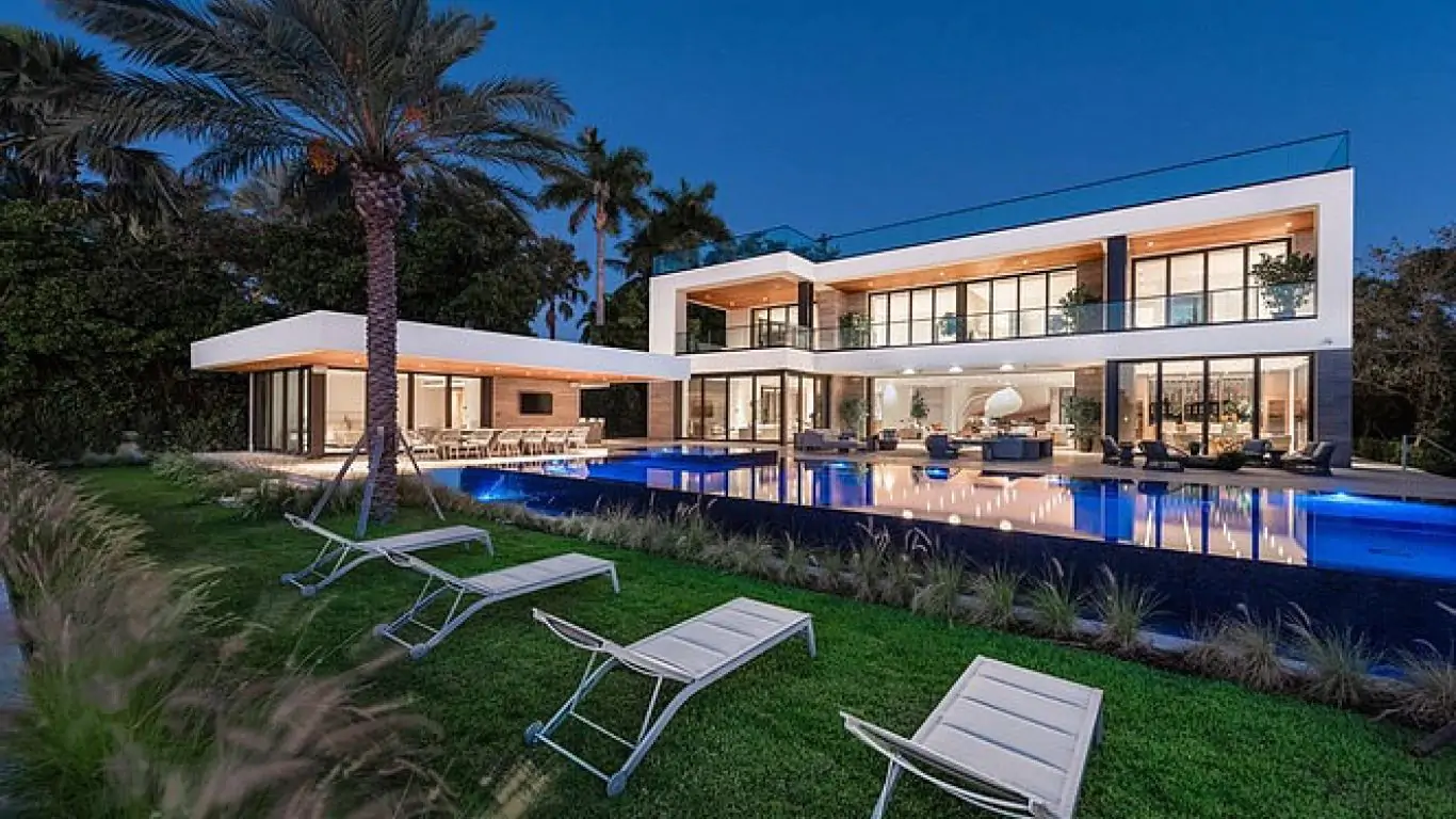 Villa Courtney | Miami
