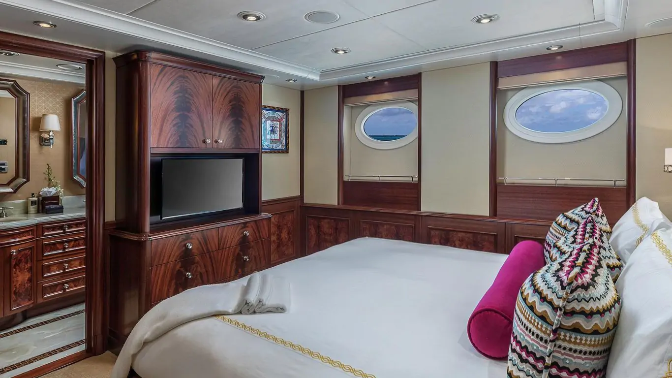 Yacht Avalon 151 | Yachts