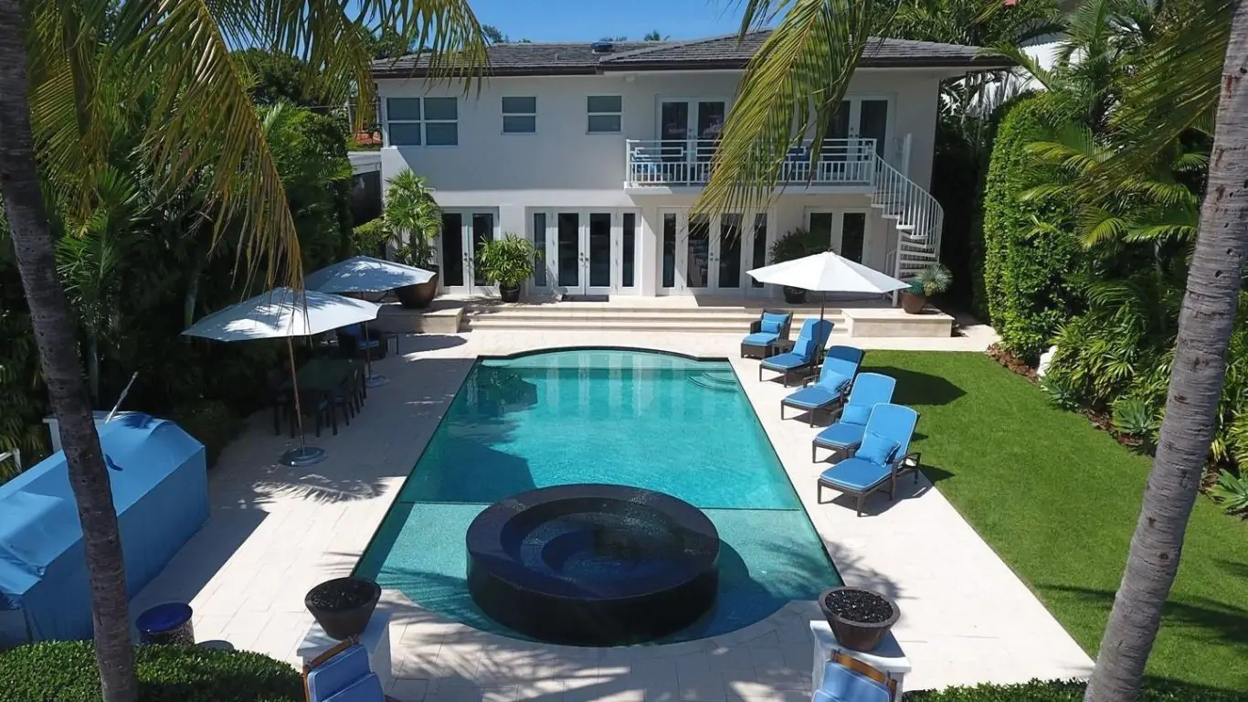 Villa Jenny | Miami