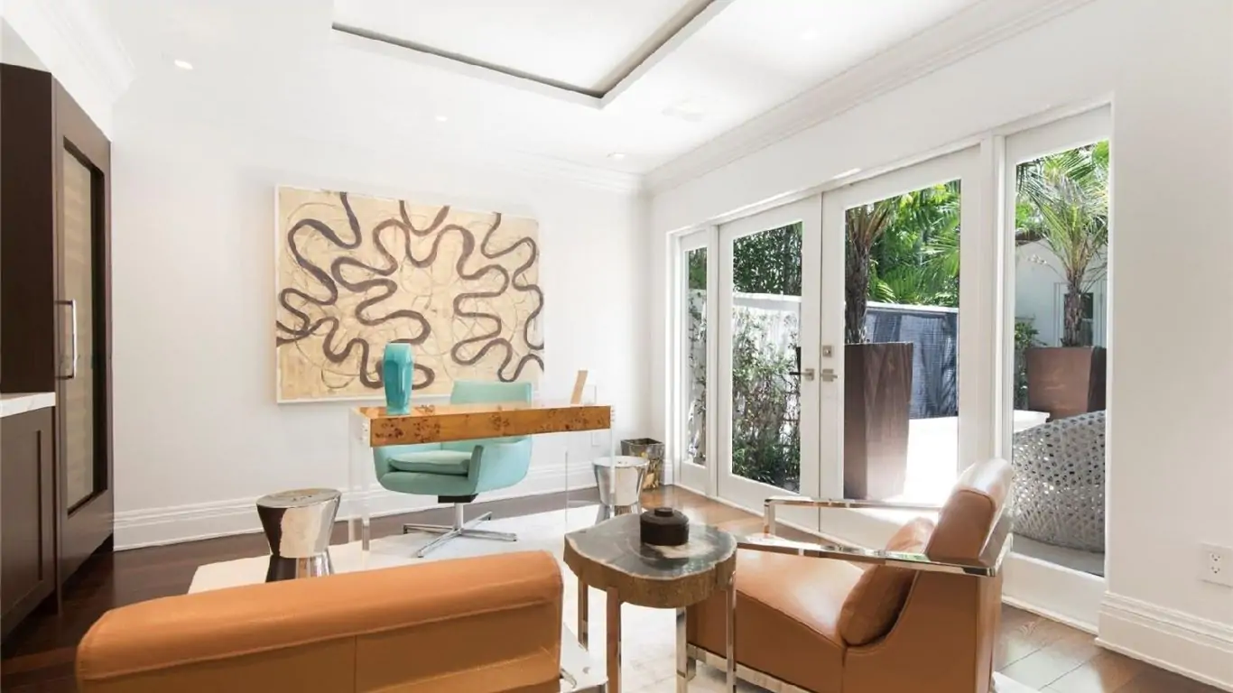 Villa Jenny | Miami