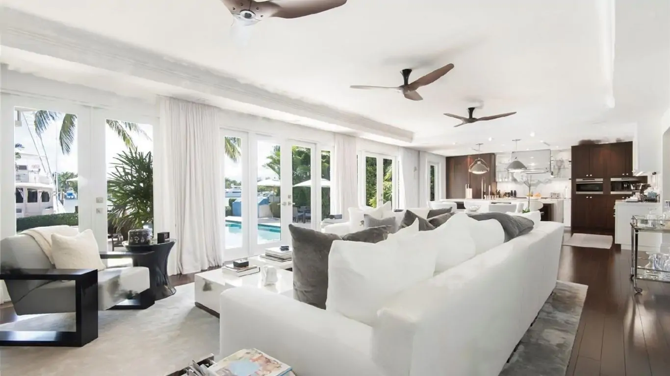 Villa Jenny | Miami