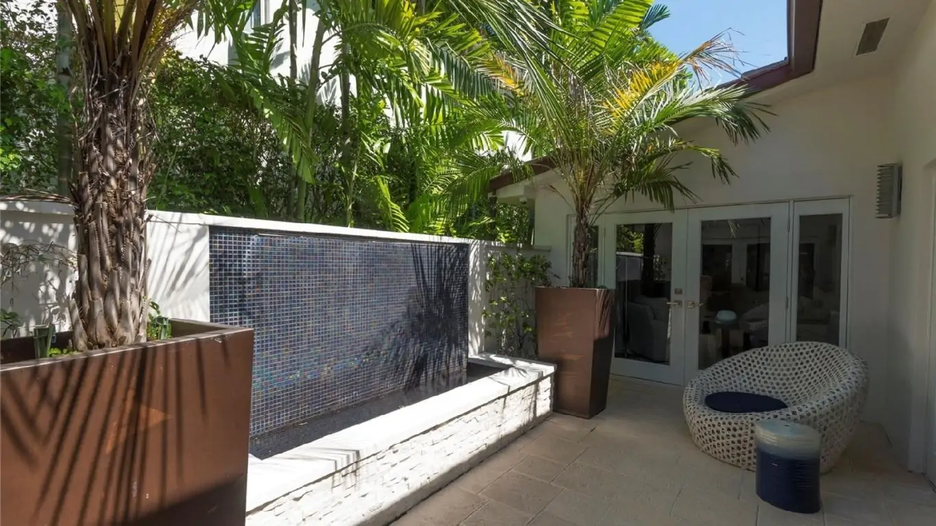 Villa Jenny | Miami