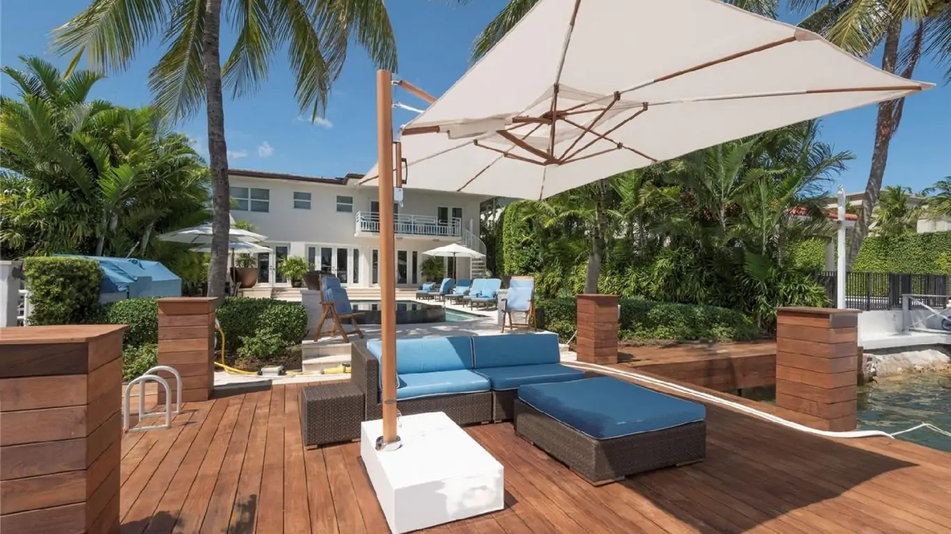Villa Jenny | Miami